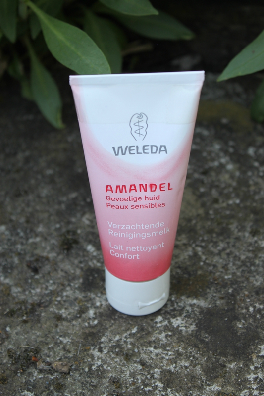 lait nettoyant confort amande Weleda démaquillant naturel bio lait nettoyant confort amande Weleda démaquillant naturel bio