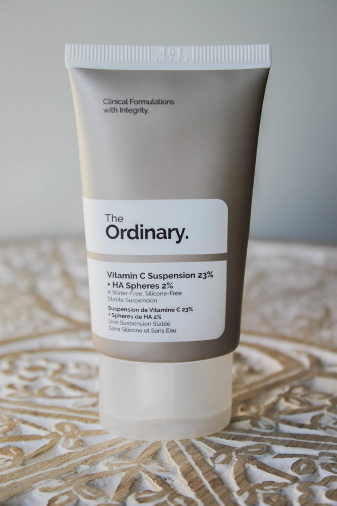 Le packaging du sérum à la vitamine C de The ordinary